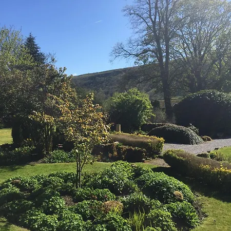 Bed & Breakfast Cleveliot House